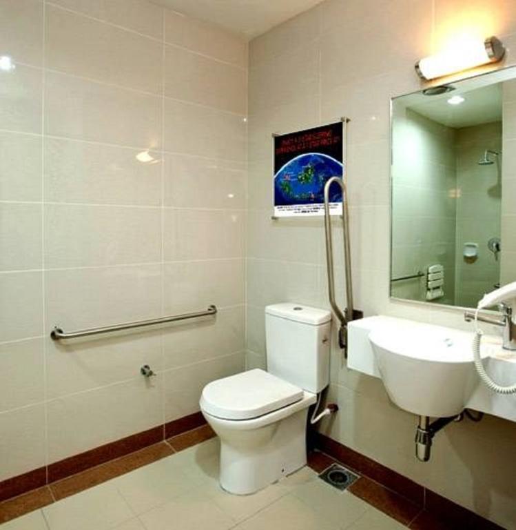 Tune Hotel - Kota Bharu City Centre חדר תמונה